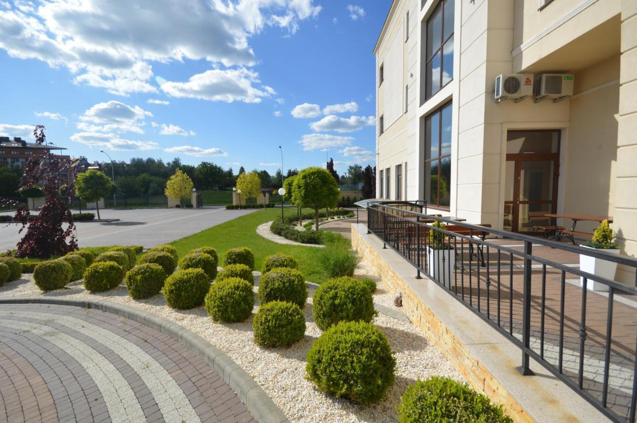 Alabaster Rezydencja Aparthotel Rzeszow Exterior photo